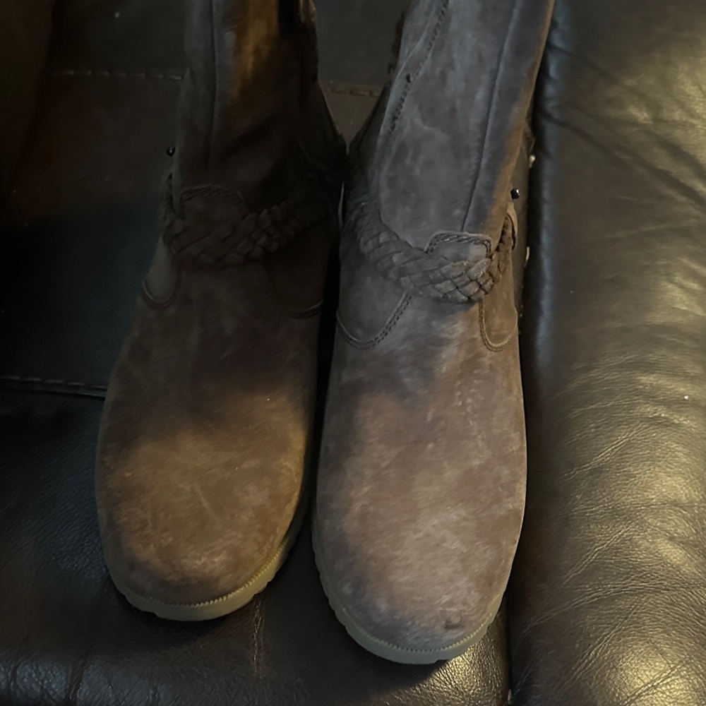 Teva Women's tan suede Ankle Boots - Picture 5 of 11